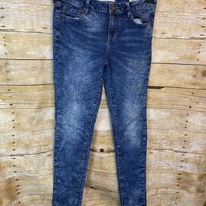 Bullhead skinny jeans 🛍